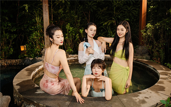 与美女合租的99种死法最新版-与美女合租的99种死法最新中文版-七七游报